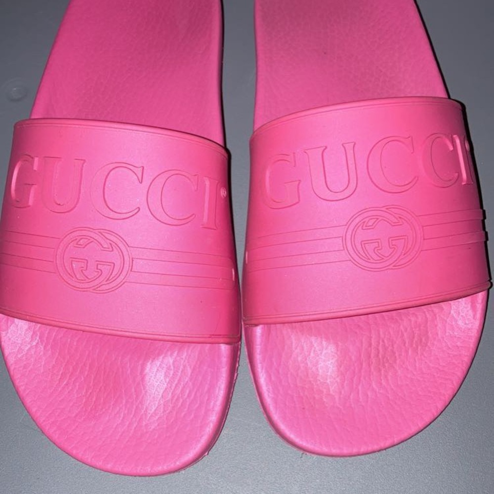 Pink Gucci Slides size 8!!!